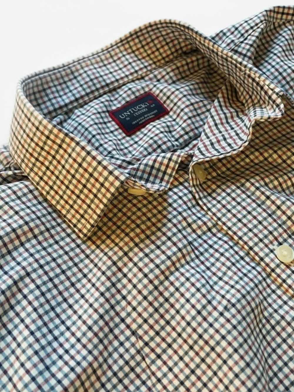 UNTUCKit Men's Check Pattern Button Up Size Medium Regular Fit Nylon Blend